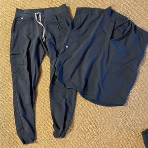 FIGS scrubs. Dark Harbor. EUC. Women’s SMALL